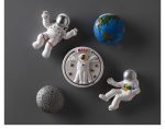 3d-astronaut-planets-outerspace-magnets